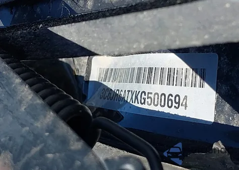 2019 Ram 1500 Classic Express Regular Cab 4X2 6'4 Box z USA, uszkodzony, nr VIN 3C6JR6ATXKG500694